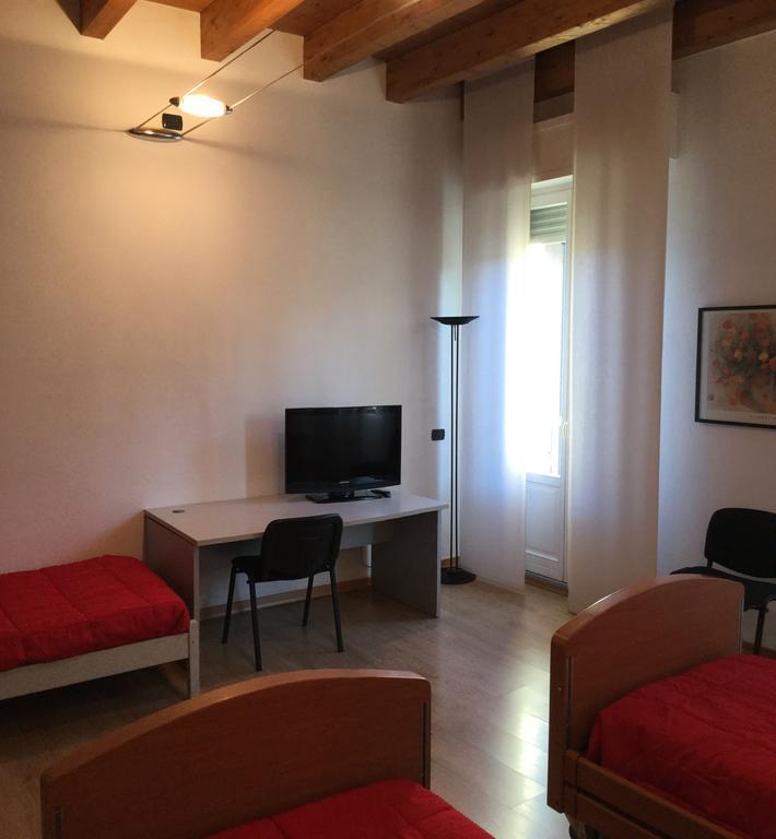 Appartamento Corso Adda Лоди Экстерьер фото